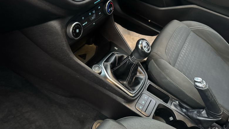 Ford Fiesta 1.1 Zetec 5dr Petrol Hatchback